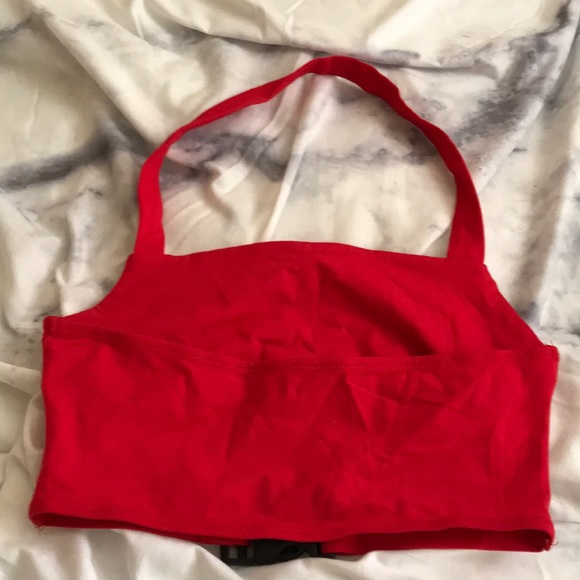 Crop buckle tank - Picture 2 of 3